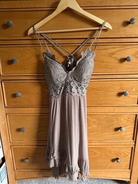 Crochet Lace Top Ruffle Slip Dress Bohemian Asymmetrical Womens Size Large Taupe